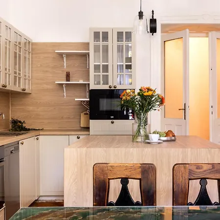 Apartment Zygmunta Augusta Street Near Old Town & Planty By Downtown